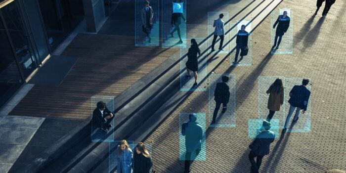 Velikom bratu uprkos